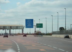 الصورة:طريق السيارة بالمغرب