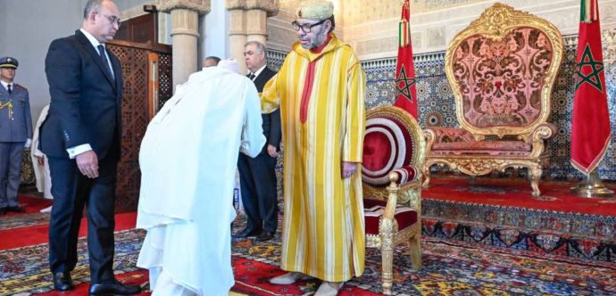 جلالة الملك يستقبل الولاة والعمال الجدد المعينين بالإدارة الترابية