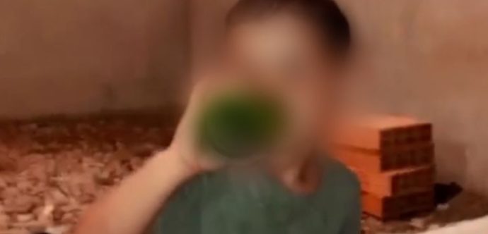 بنسليمان…10 سنوات سجنا لأشقاء ورطوا طفلا في “فيديو الكحول”