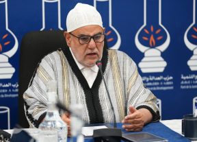 عـاجـل…العدالة والتنمية يحمل الحكومة مسؤولية أزمة قانون المحاماة ويدعو إلى استئناف العمل