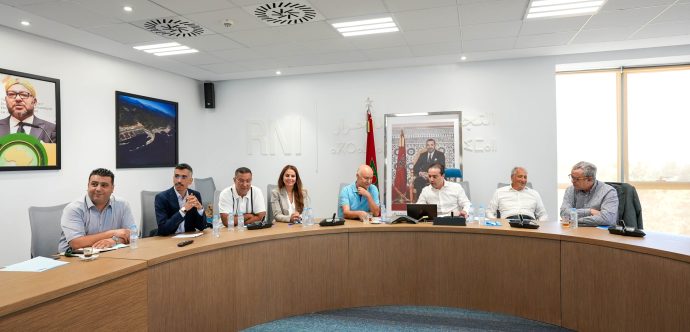 الأحرار ينتقدون استقطاب منتخبيهم ويصعّدون ضد “البام” قبيل الانتخابات