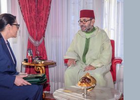 جلالة الملك يستقبل المنصوري ويضع الجدية والمسؤولية شرطين لمواجهة تحديات الحكومة المقبلة